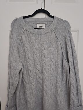 aerie Heather Gray Cable Crewneck Sweater